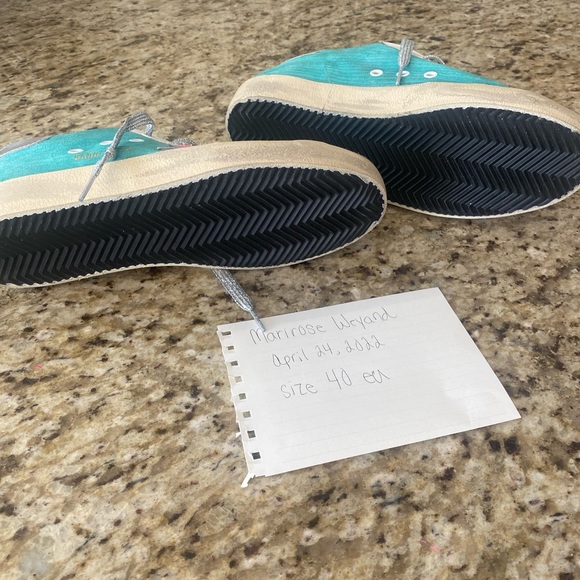 Golden Goose - Picture 3 of 3